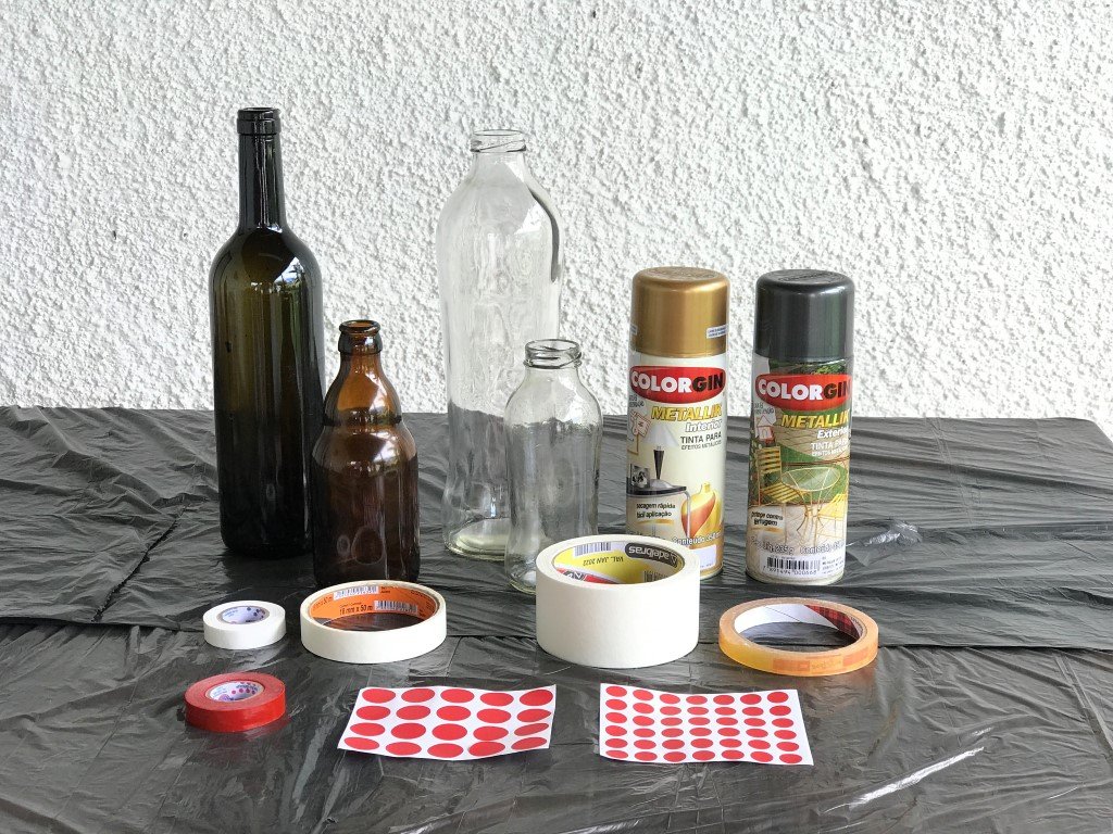 Como pintar garrafa de vidro utilizando spray 